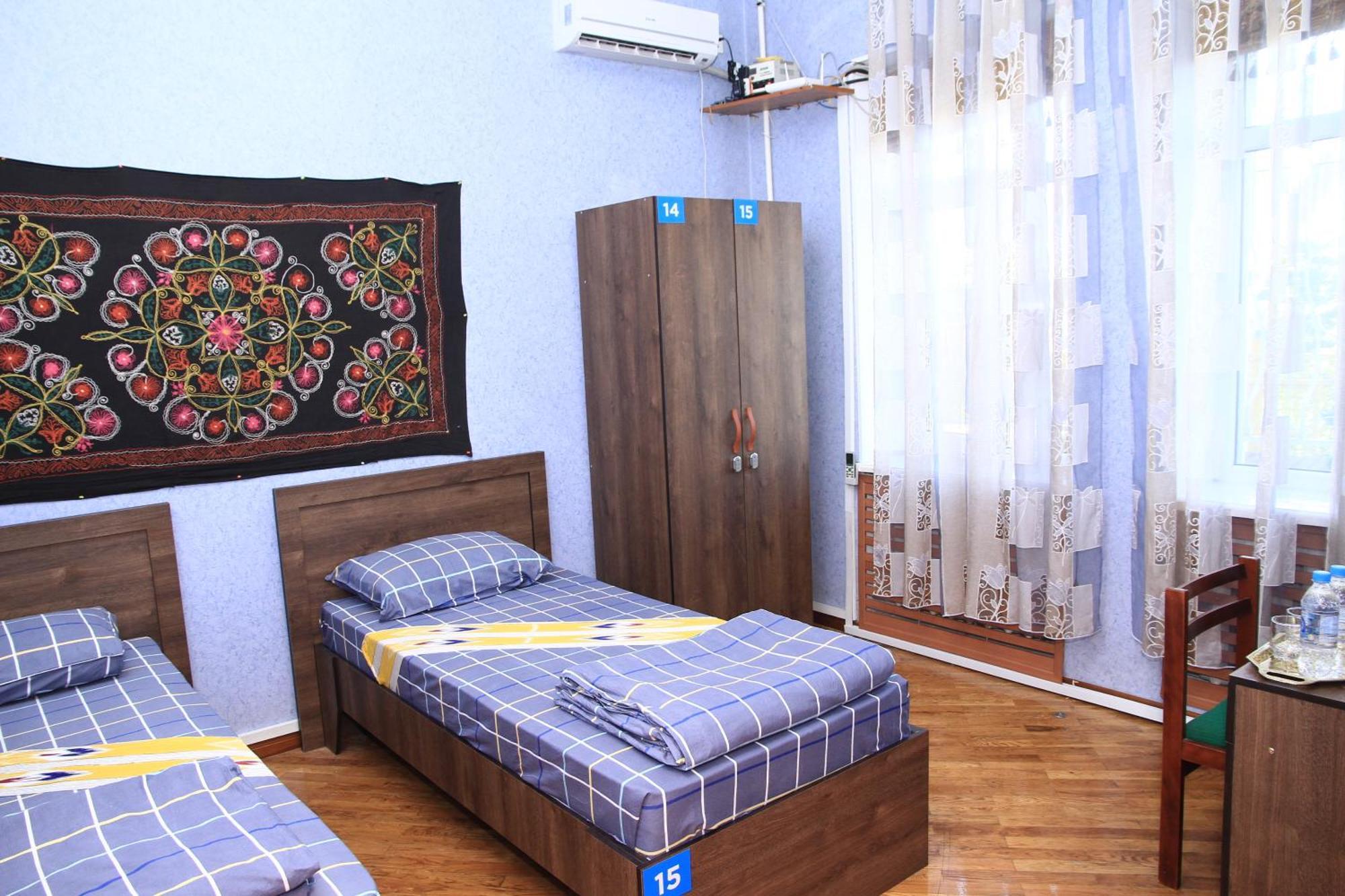 Yellow Hostel Dushanbe Exterior foto
